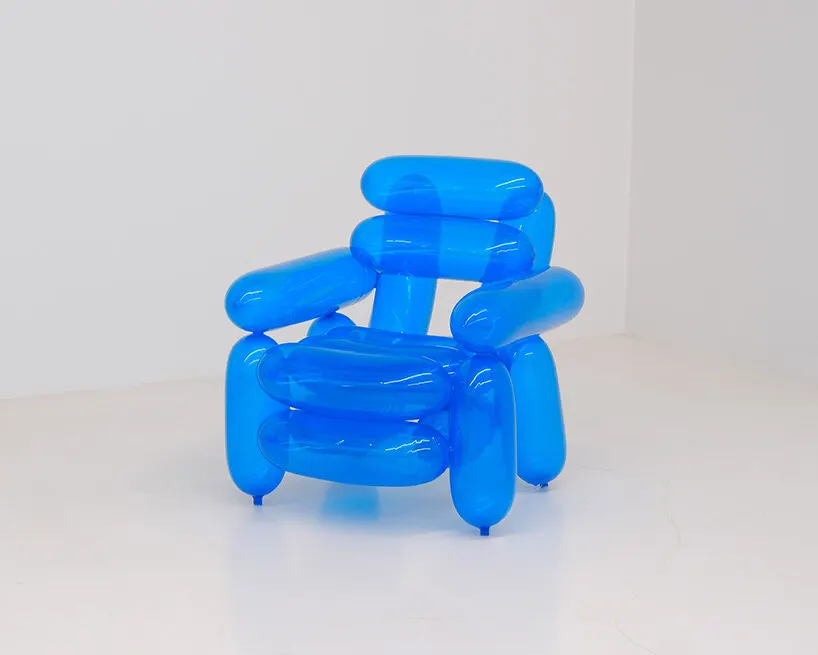 «50 Chairs at Christie’s» в Beverly Hills: как дизайнеры заново изобретают сидение