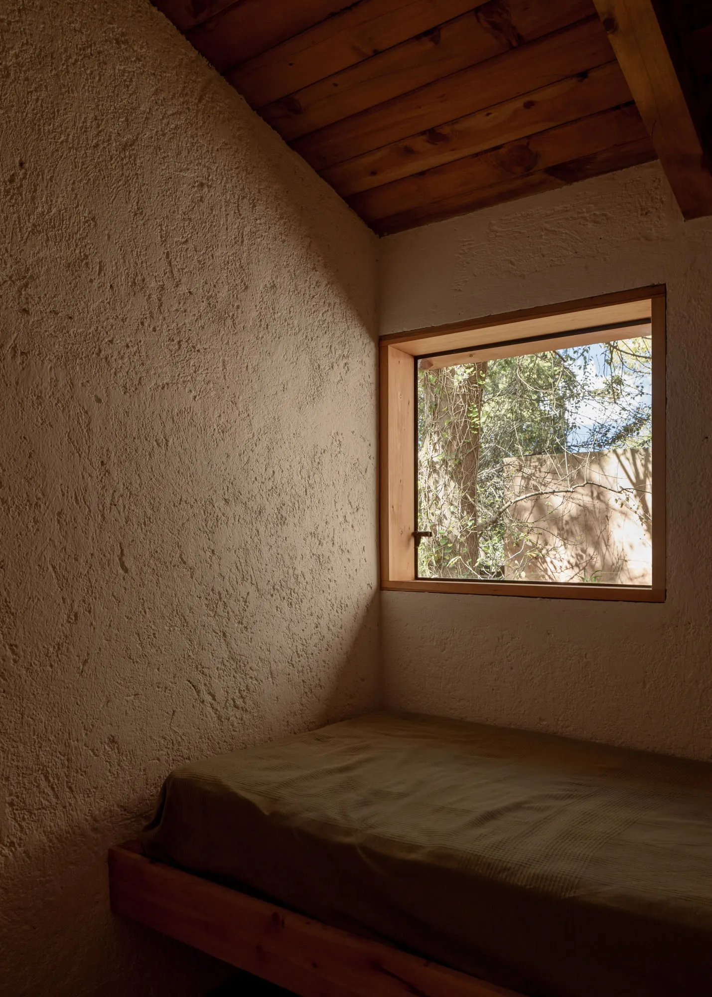 Casa Amona / COLAR Colectivo de Arquitectura