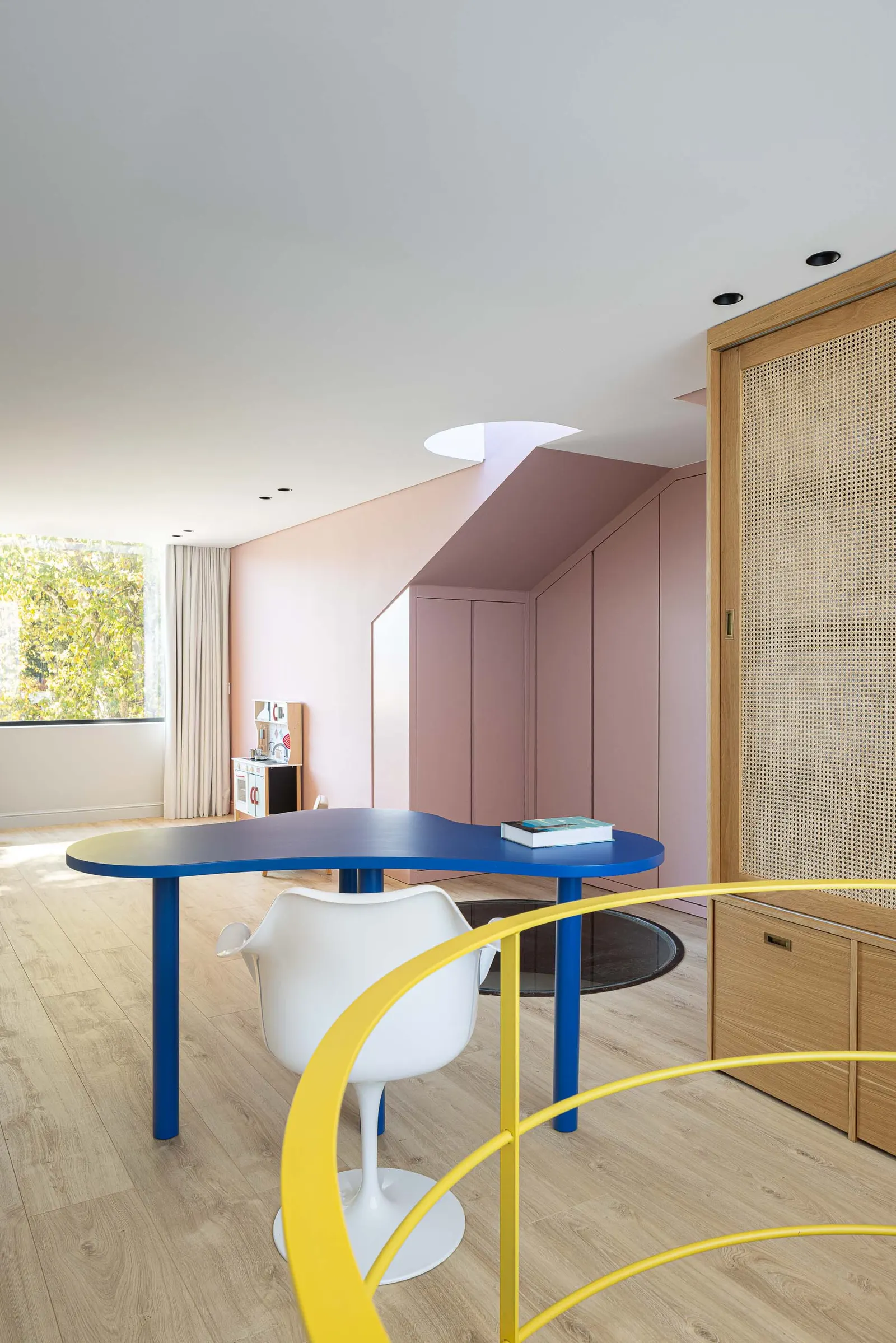 Parque IV House в Санту-Тирсу: реконструкция дома, утратившего устойчивость и качество