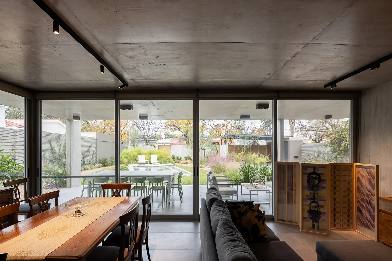 Casa Attraverso il Patio / otro estudio — дом как пространство перехода в Рафаэле
