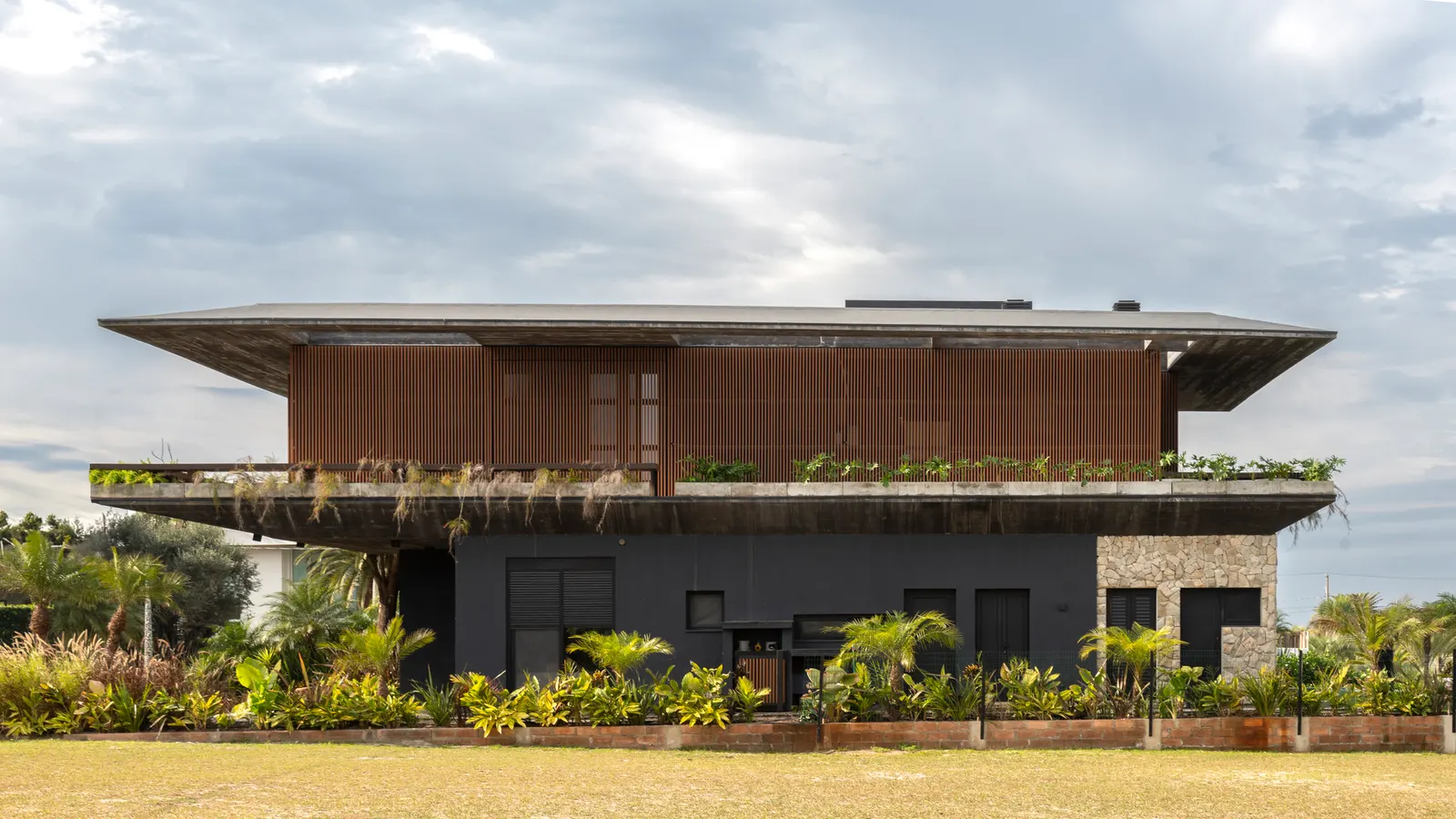 Ocean House / Biazus Arquitetura