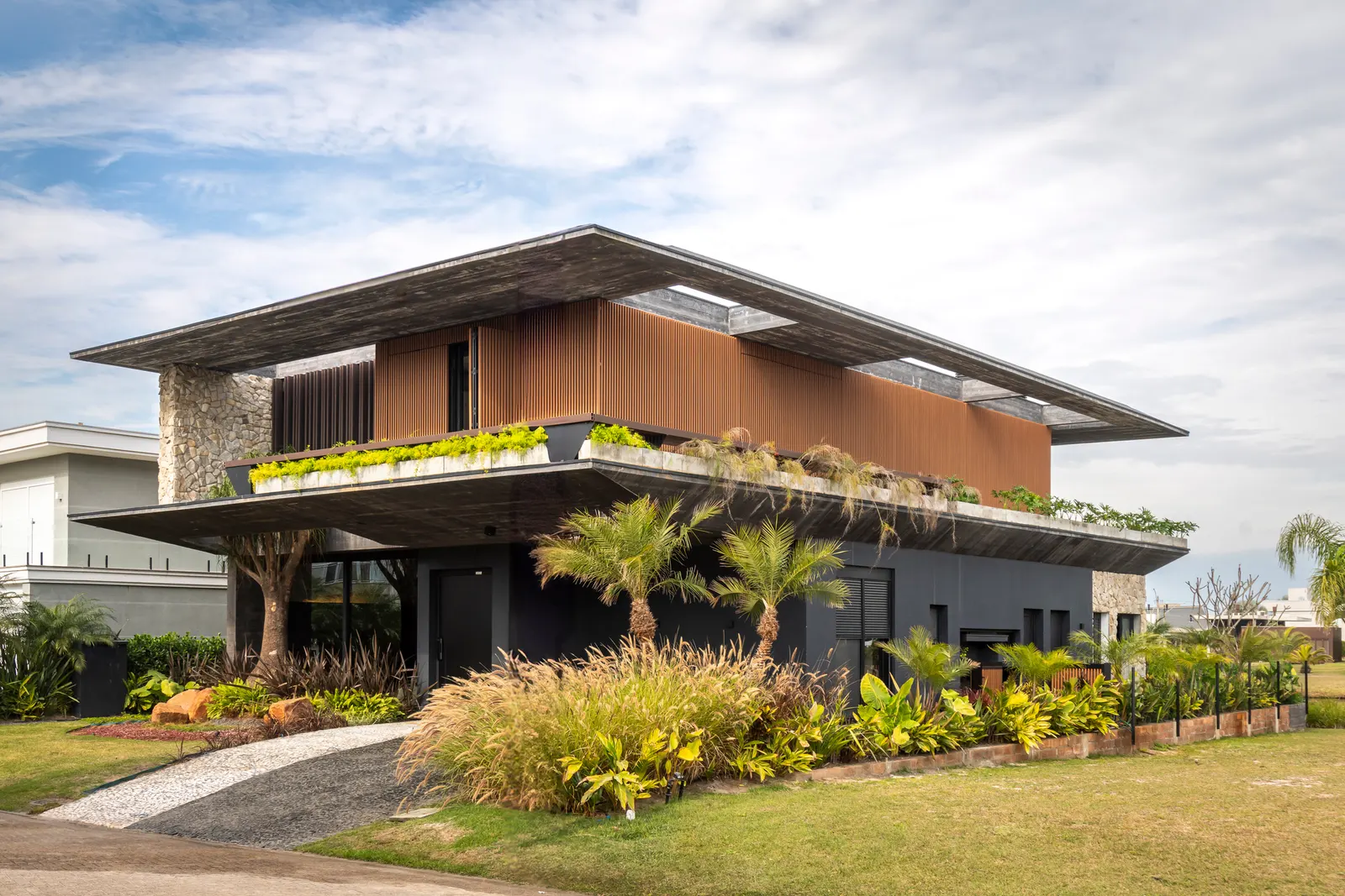 Ocean House / Biazus Arquitetura
