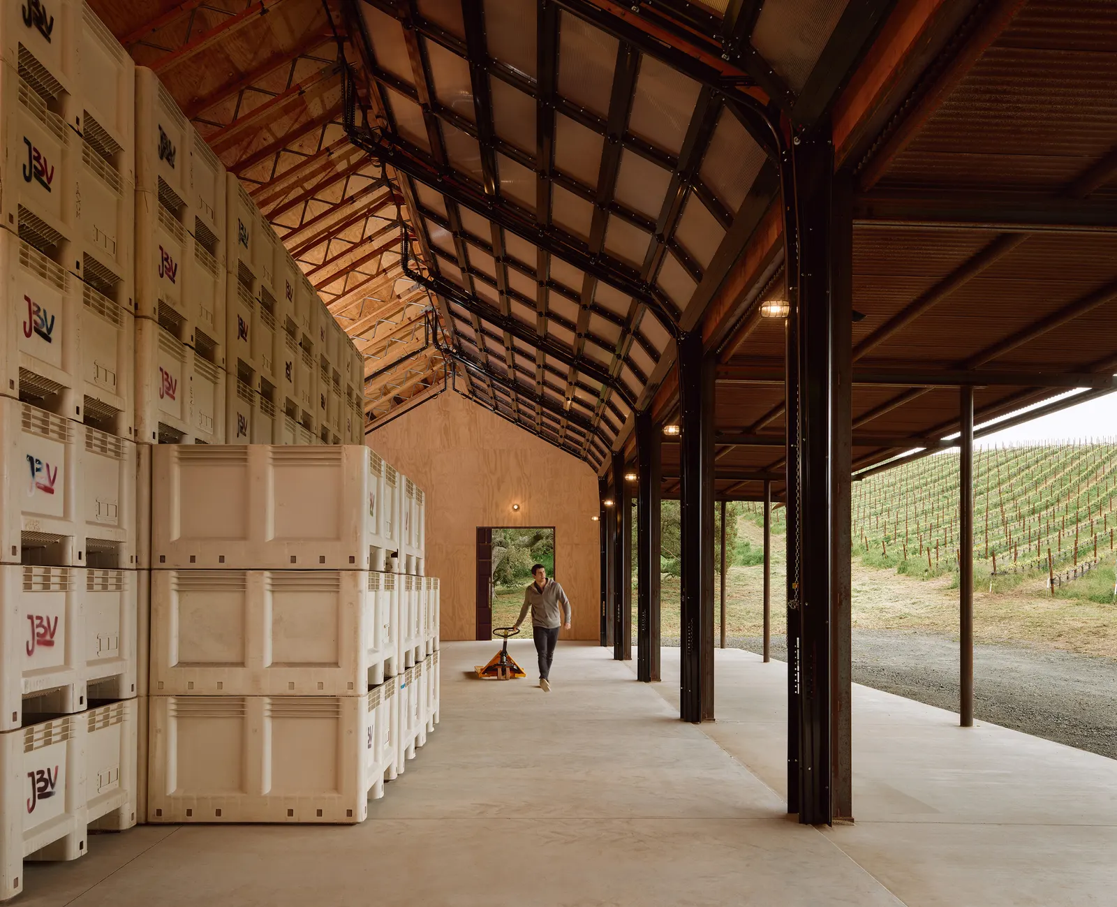 Cayucos Ridge Barn / Clayton Korte