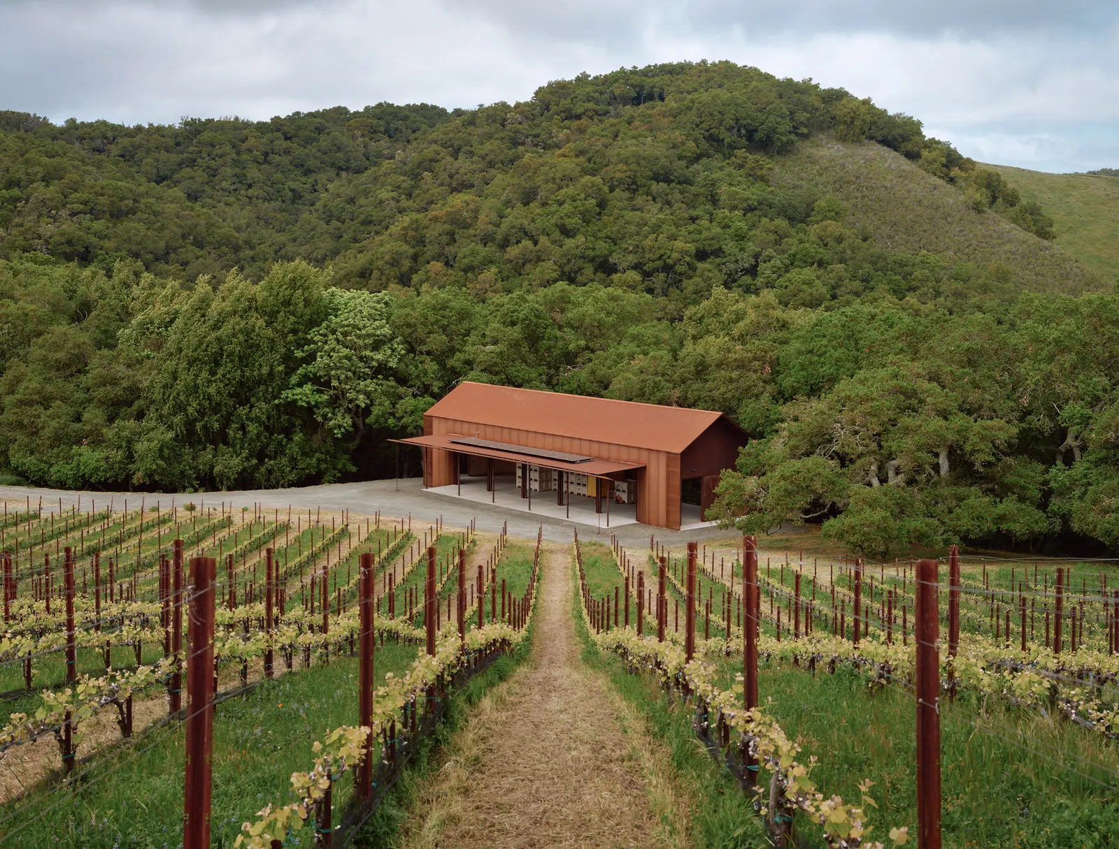 Cayucos Ridge Barn / Clayton Korte