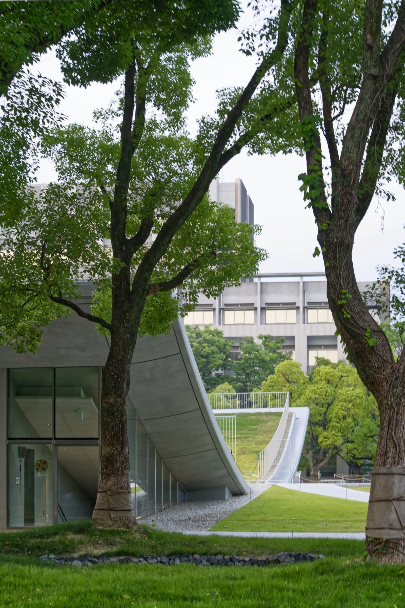 Common Nexus University / Tetsuo Kobori Architects