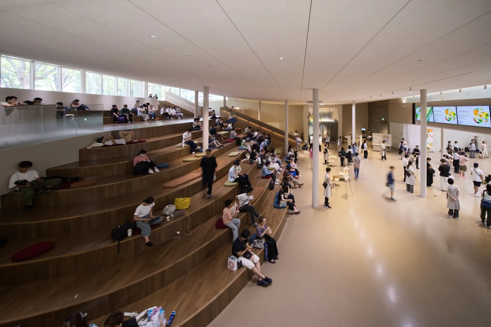 Common Nexus University / Tetsuo Kobori Architects