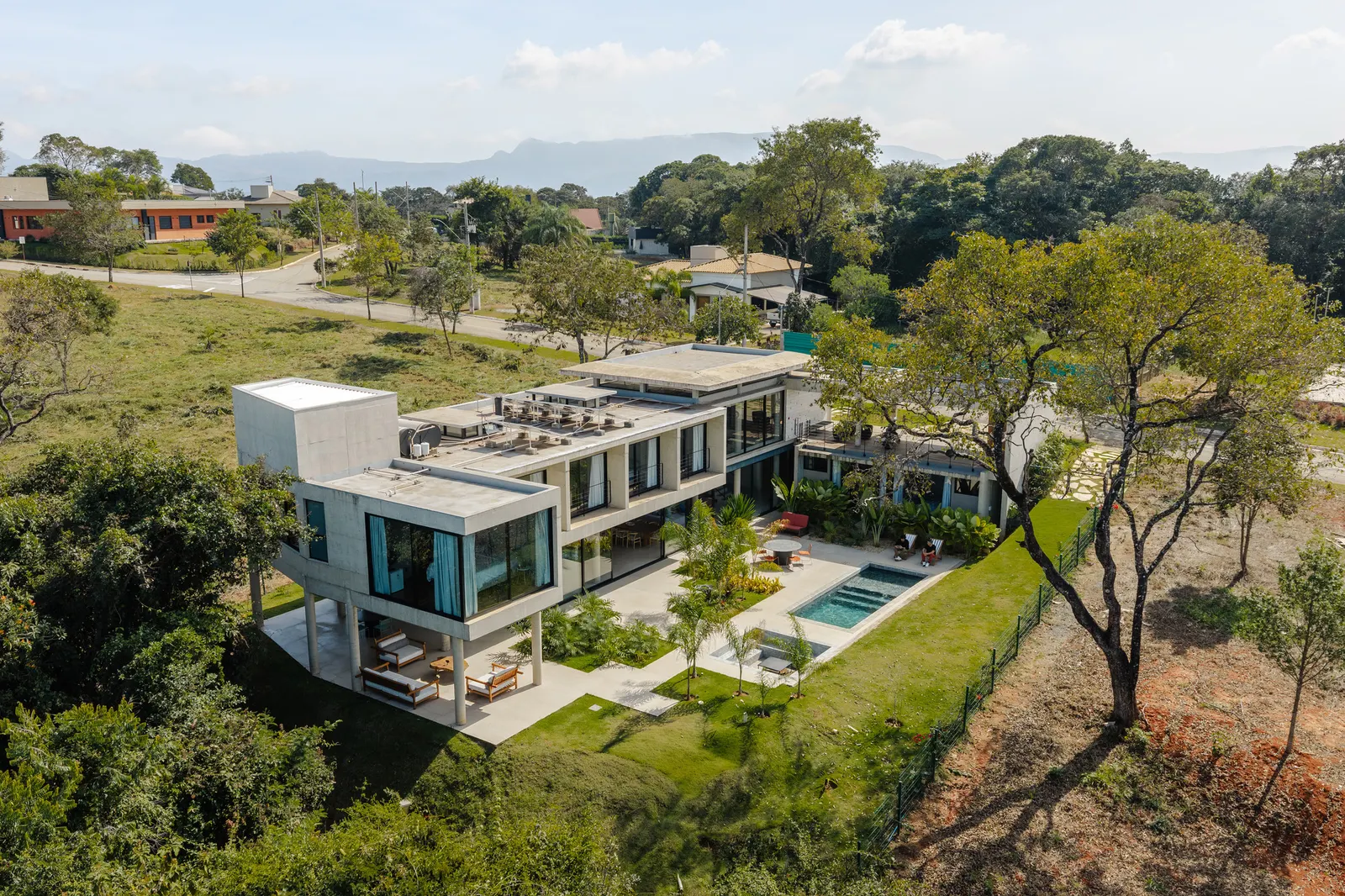Eco House / Mateus Castilho Arquitetura