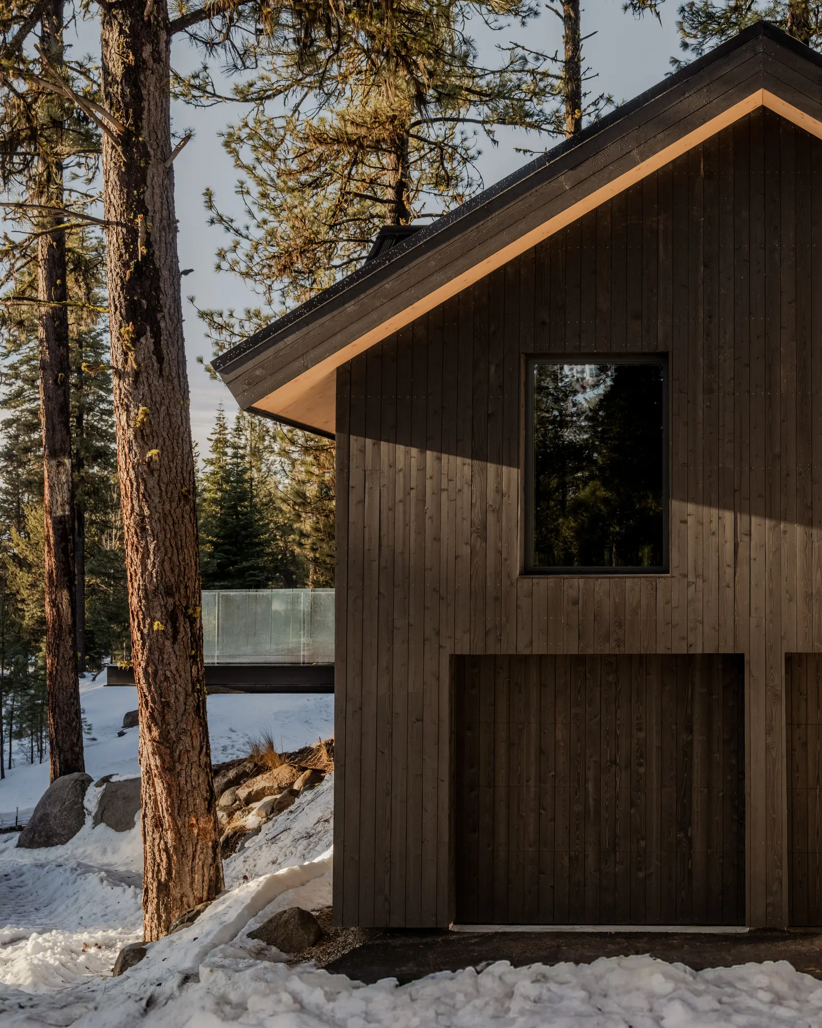 The Overlook House / Migration Studios
