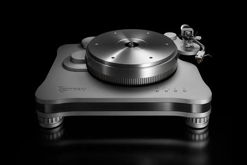 Esoteric T-01: проигрыватель с магнитным приводом без ремня