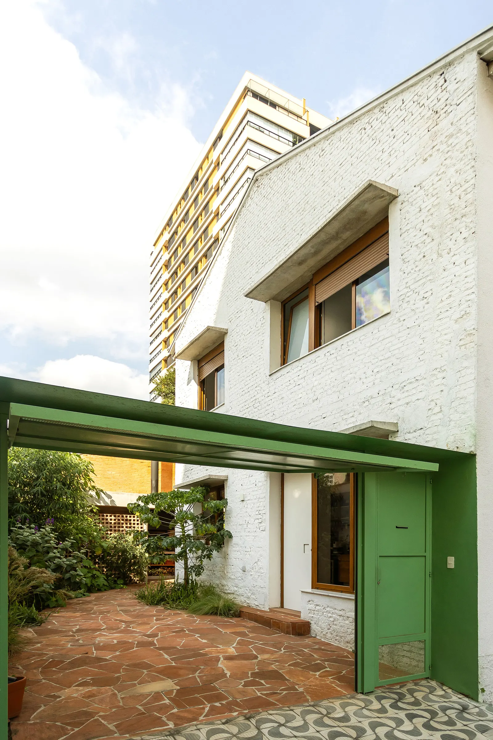 Реконструкция таунхауса Lapa / Estudio Piloti Arquitetura