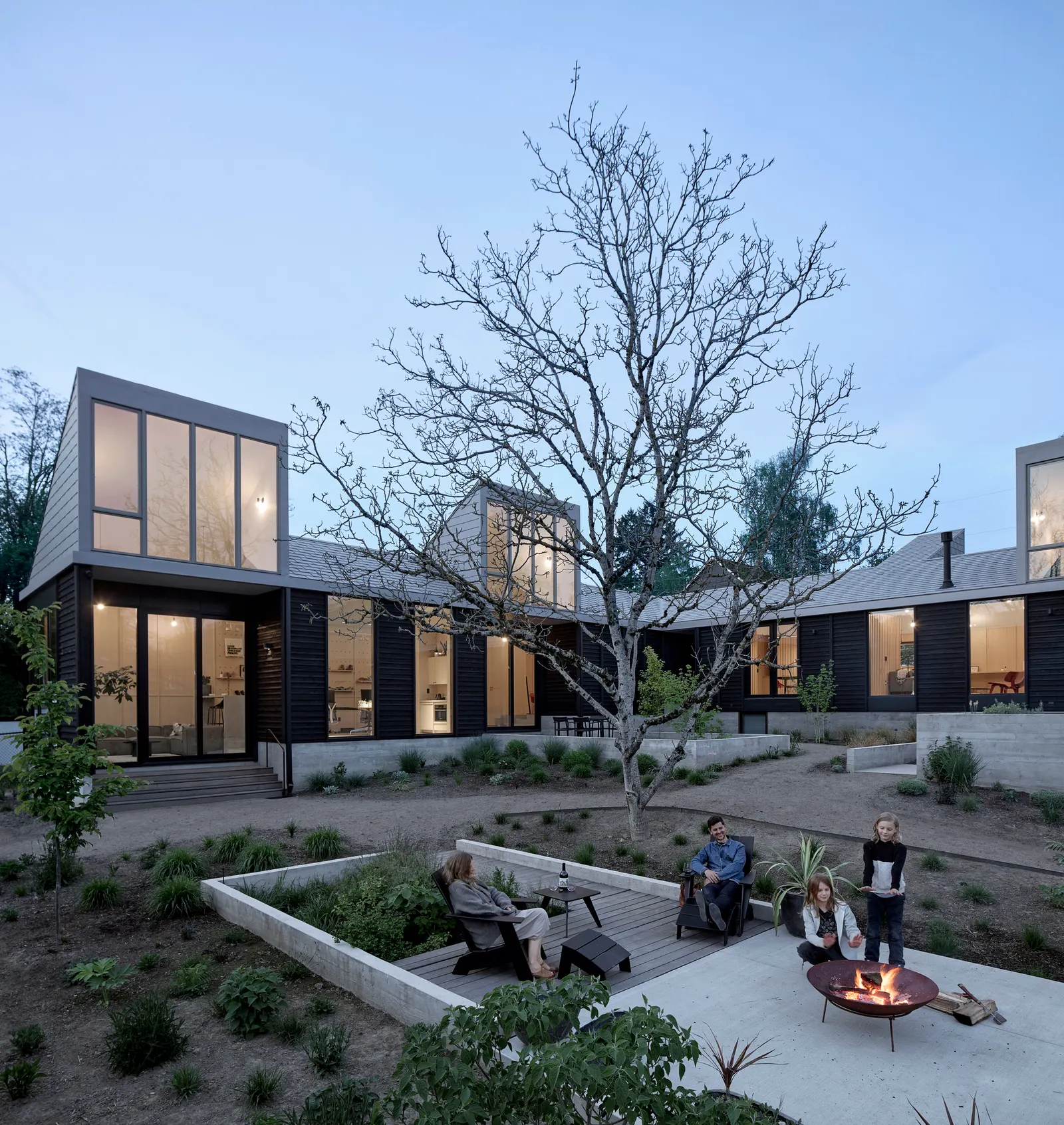 Gradient House and Studio / Observation Studio