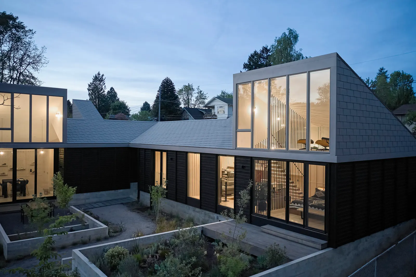 Gradient House and Studio / Observation Studio