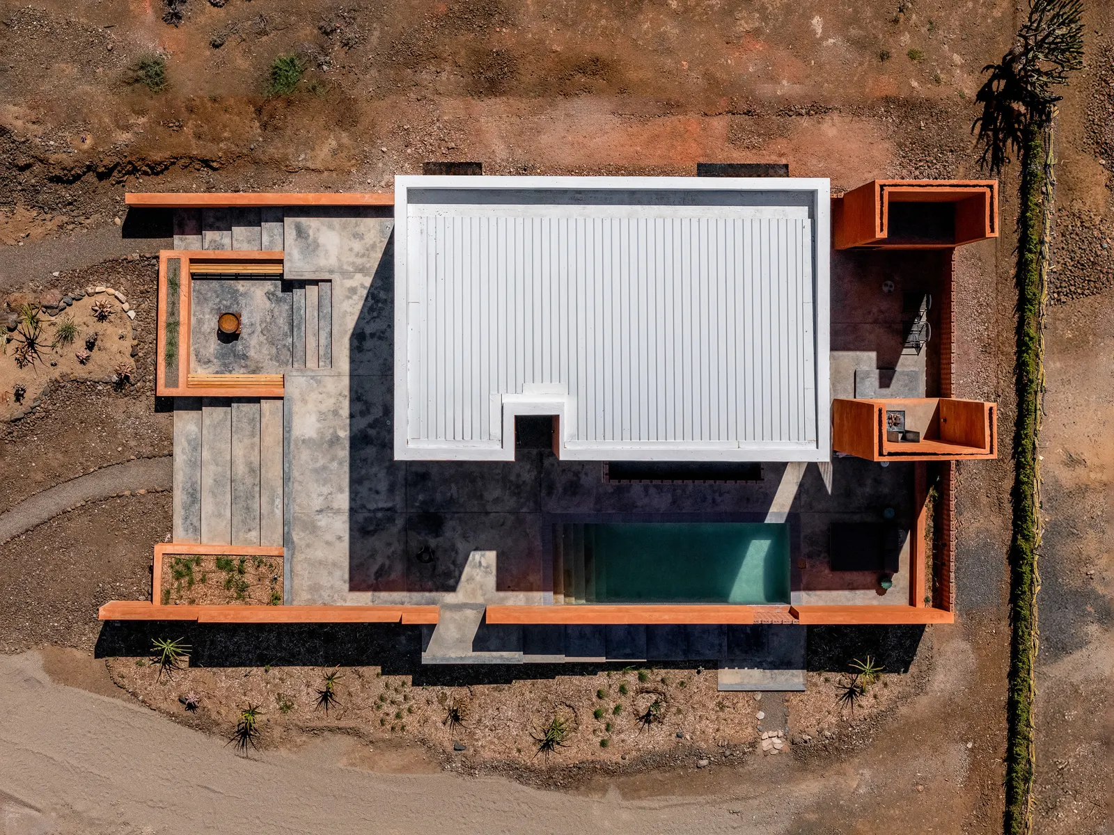 PATH House / Hendre Bloem Interior Design