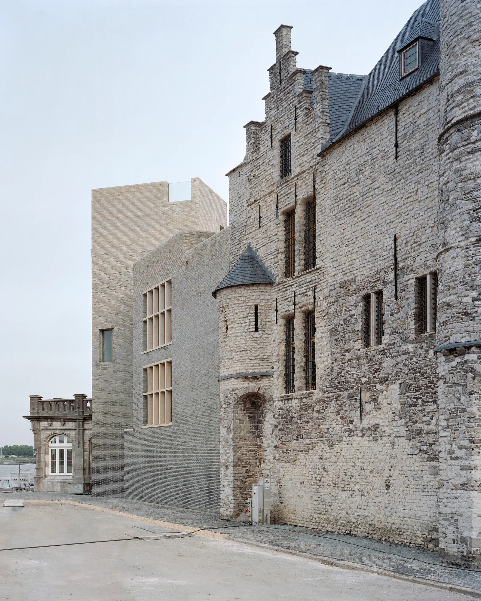 Het Steen в Антверпене: центр для посетителей и туристическая приемная по проекту noAarchitecten