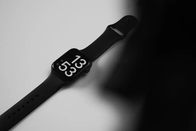Helvetus переосмысливает ремешок для Rolex с помощью FKM-резины