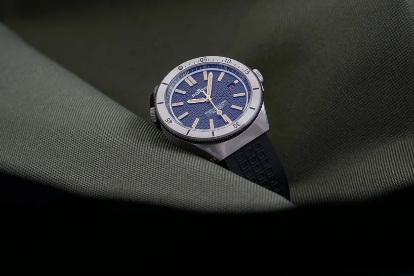 Helvetus переосмысливает ремешок для Rolex с помощью FKM-резины
