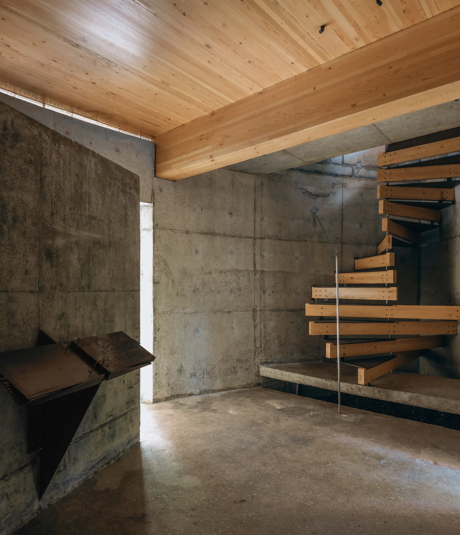Huizhou Vernacular Historic Bridges Micro-Museum / LUO studio