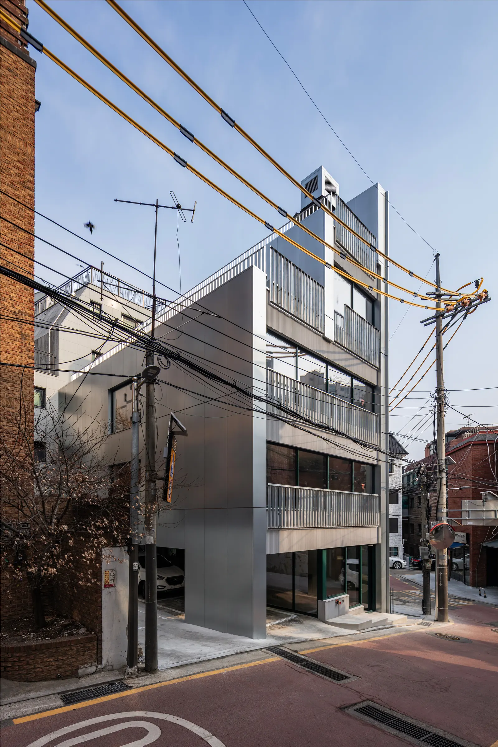 Bangbae Geunsaeng Neighbourhood Facility / aoa architects