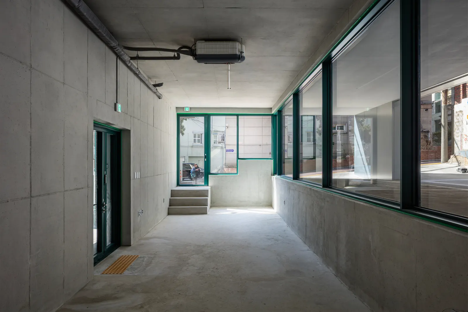 Bangbae Geunsaeng Neighbourhood Facility / aoa architects