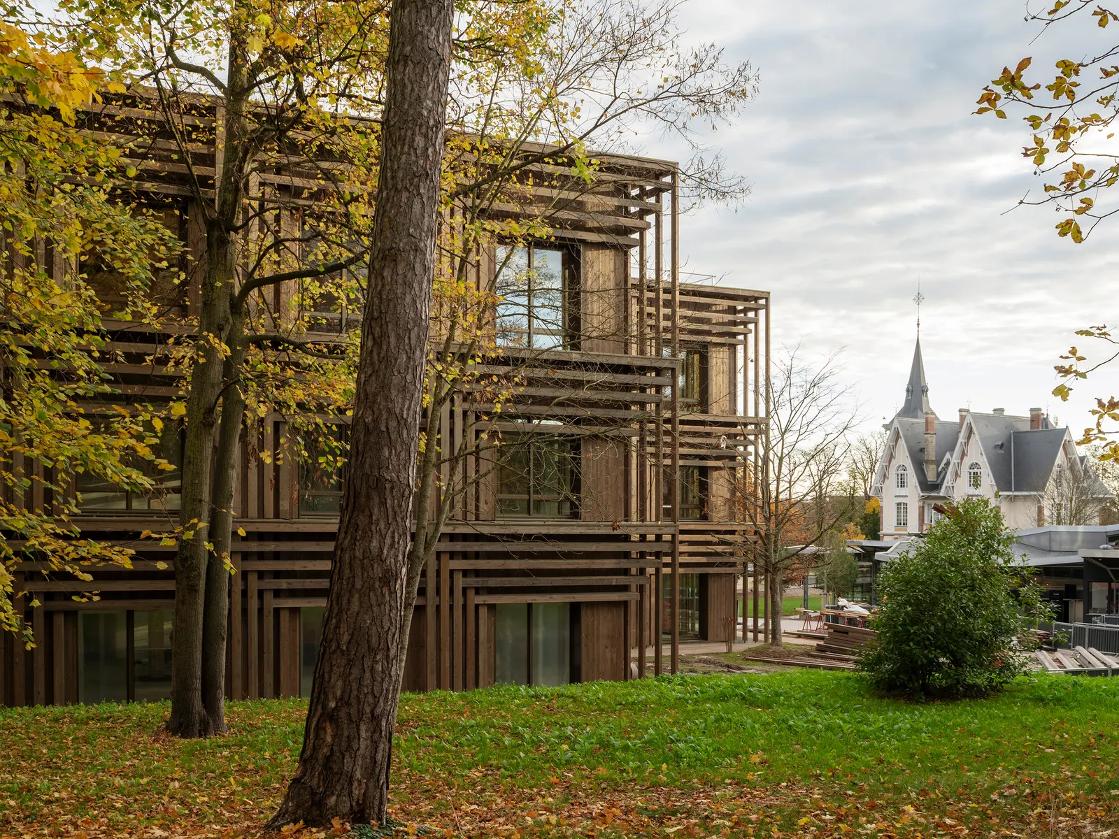 IXCAMPUS / Baumschlager Eberle Architekten