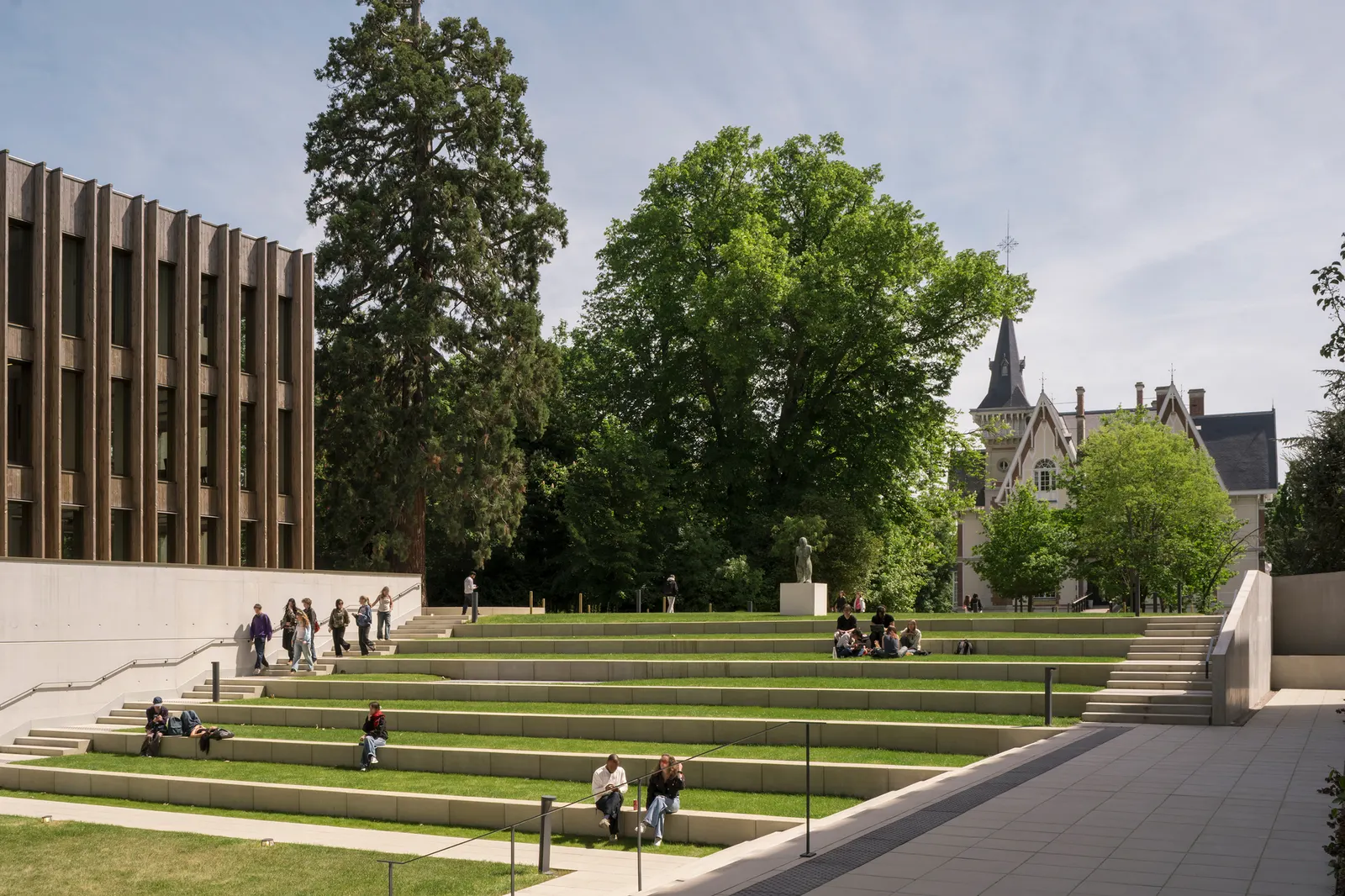 IXCAMPUS / Baumschlager Eberle Architekten
