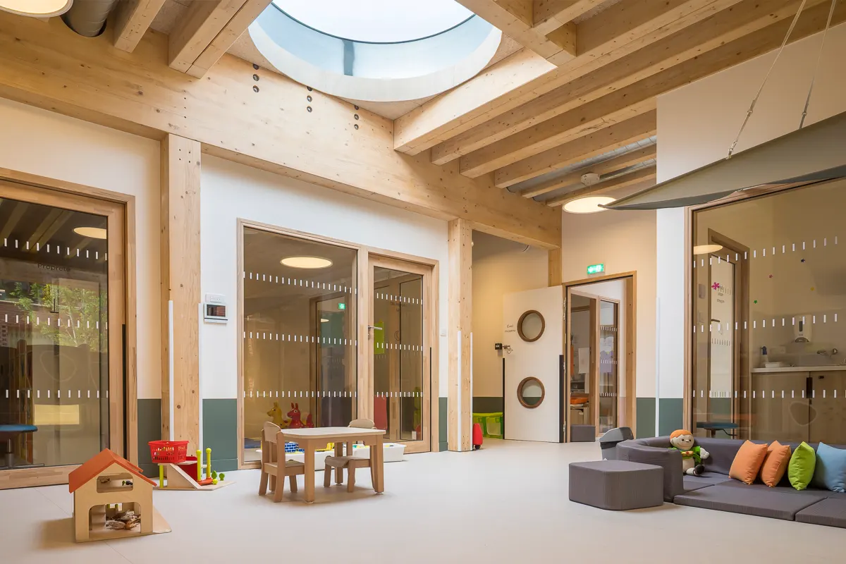 Центр муниципальных услуг Jacques Prévert в Эври-Куркуронне — HEMAA Architectes