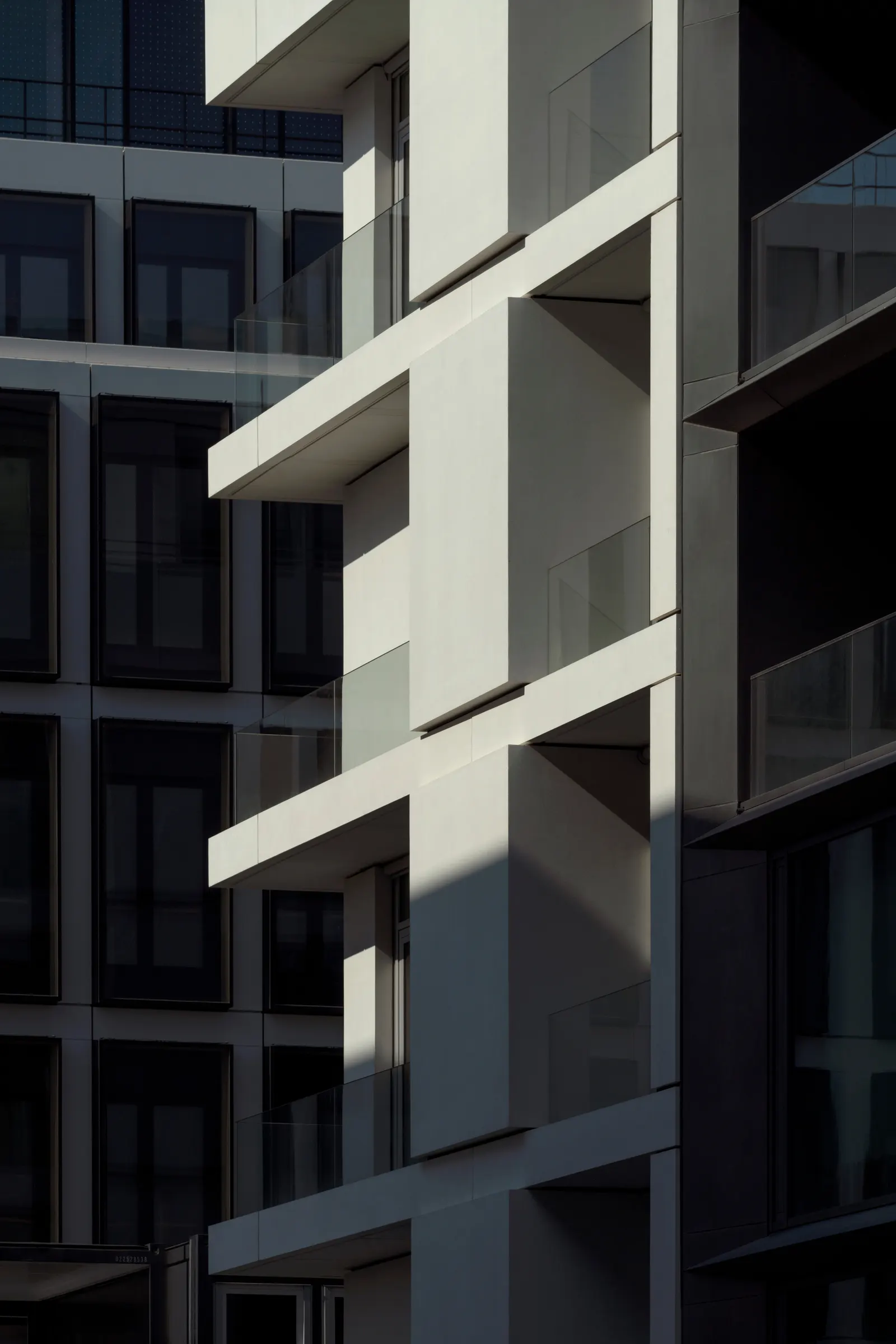 House Z / Atelier Zafari — смешанное здание на Шадовштрассе в Берлине