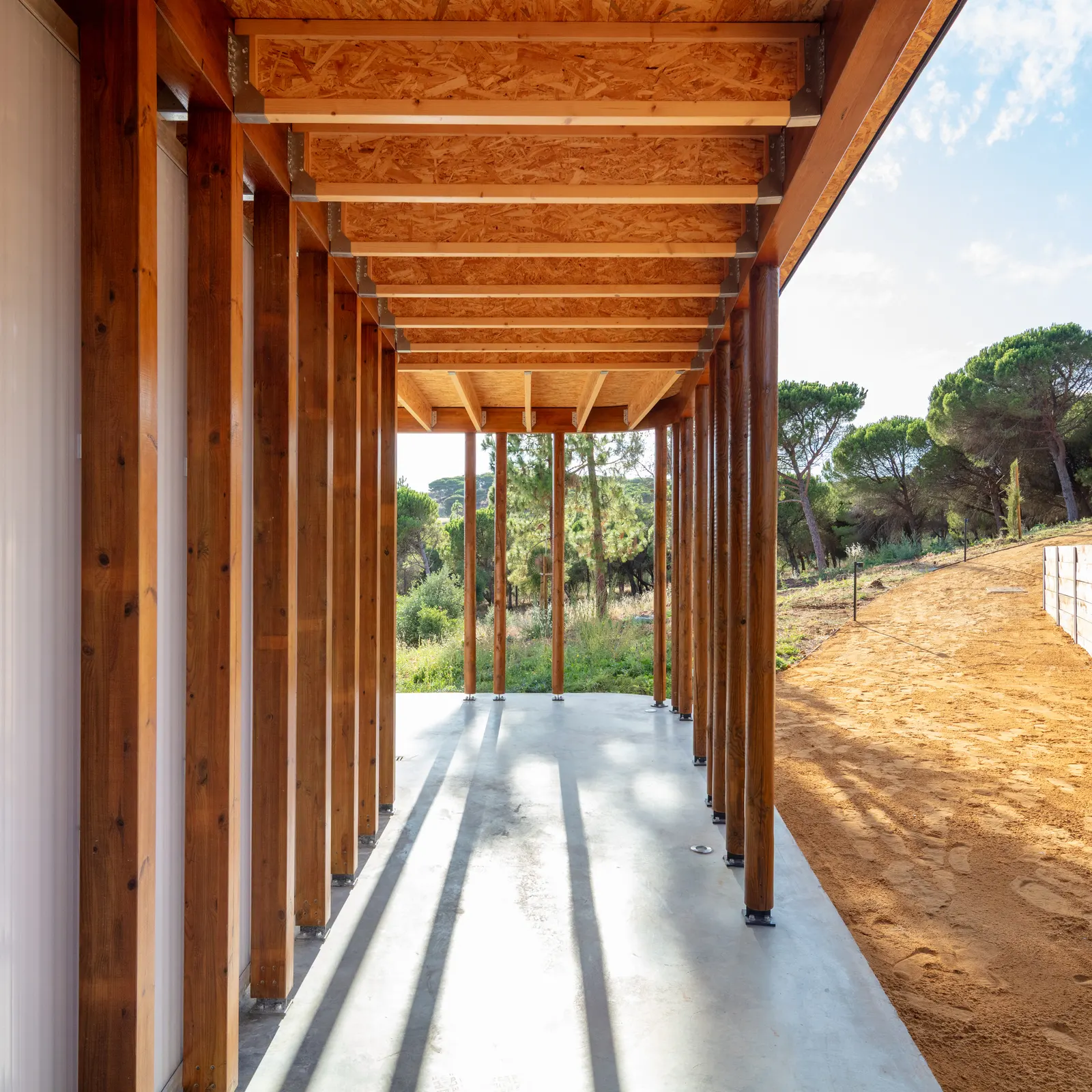 Парк скаутов Mata do Paraíso / Plano Humano Arquitectos