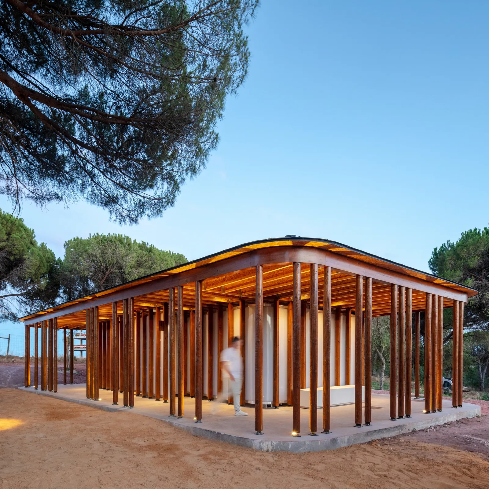 Парк скаутов Mata do Paraíso / Plano Humano Arquitectos
