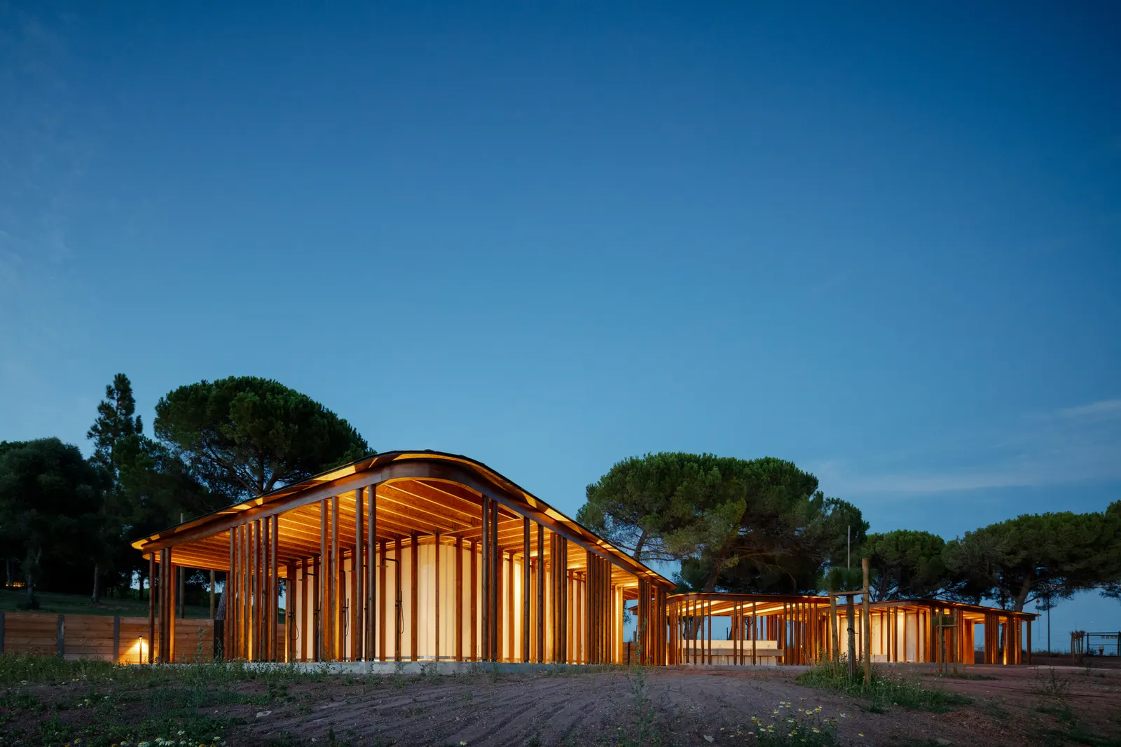 Парк скаутов Mata do Paraíso / Plano Humano Arquitectos