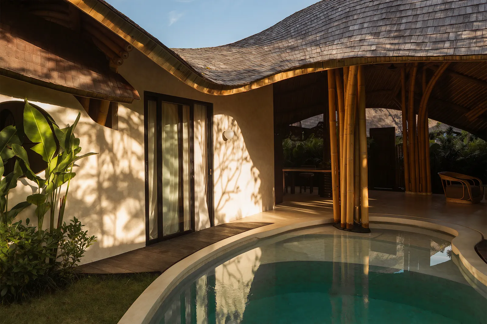 Kaymana Earth Villa / Pablo Luna Studio