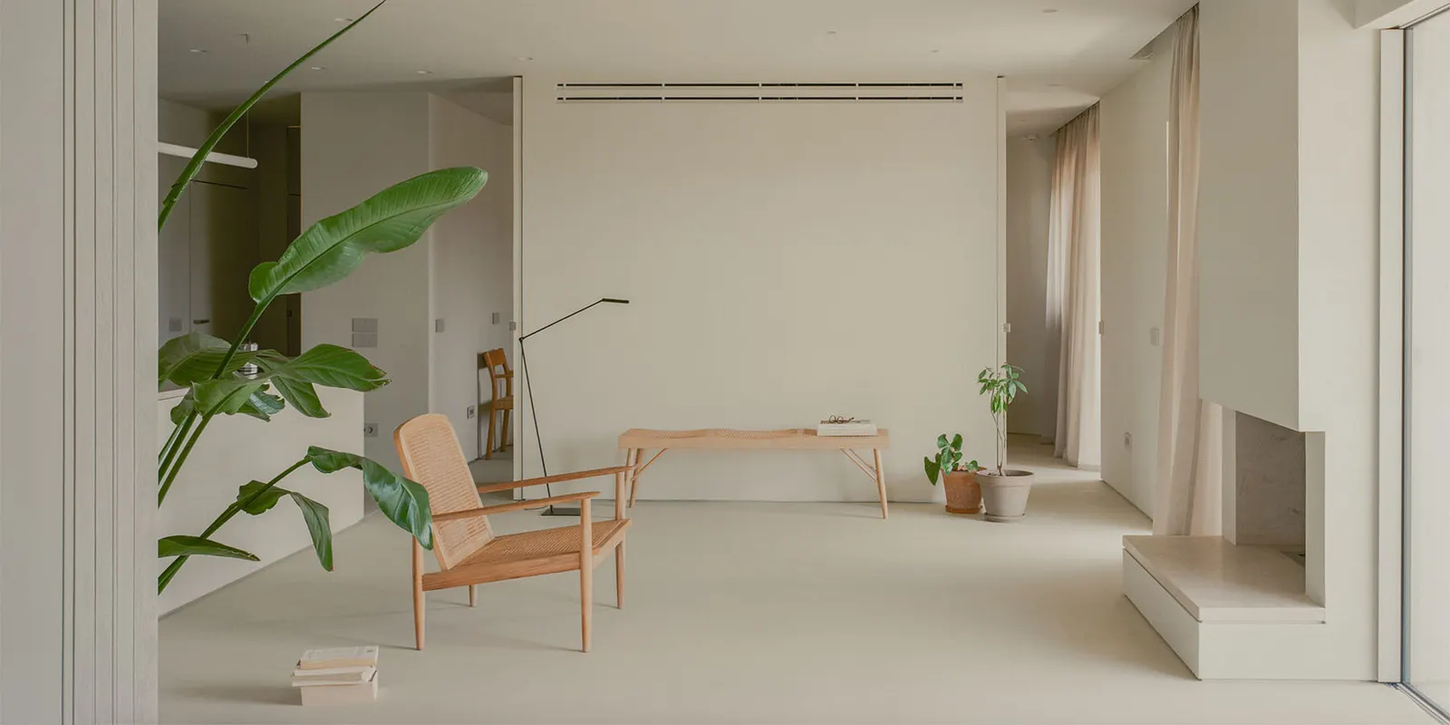 Реконструкция квартиры в Кифисии: как joinery-элементы заменили стены в афинском жилье 1970-х