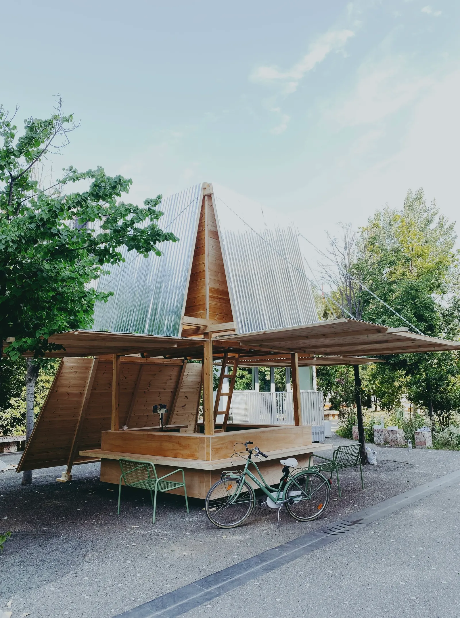The Kiosk / CITYFÖRSTER — компактный сезонный павильон в Дерми