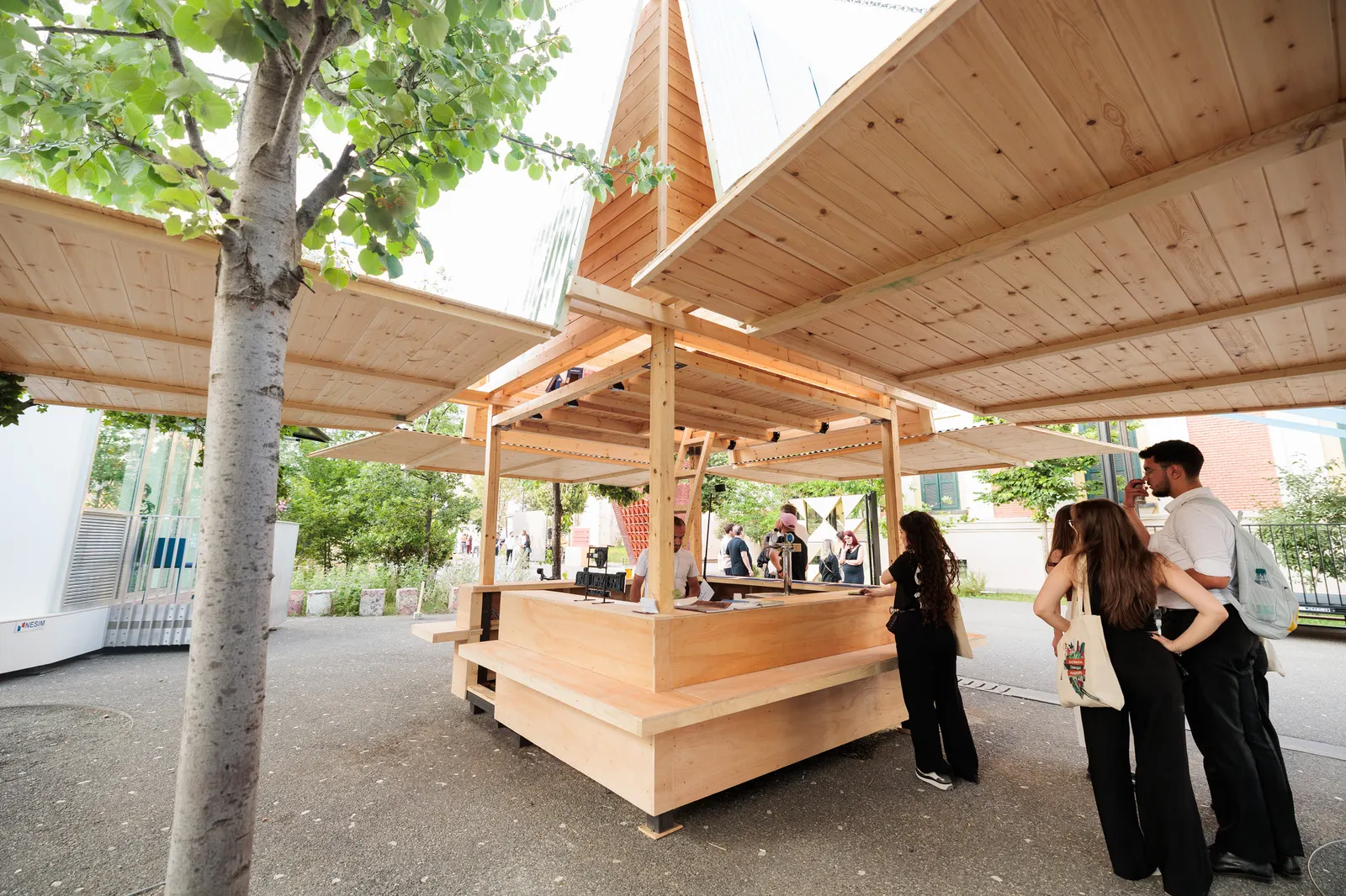 The Kiosk / CITYFÖRSTER — компактный сезонный павильон в Дерми