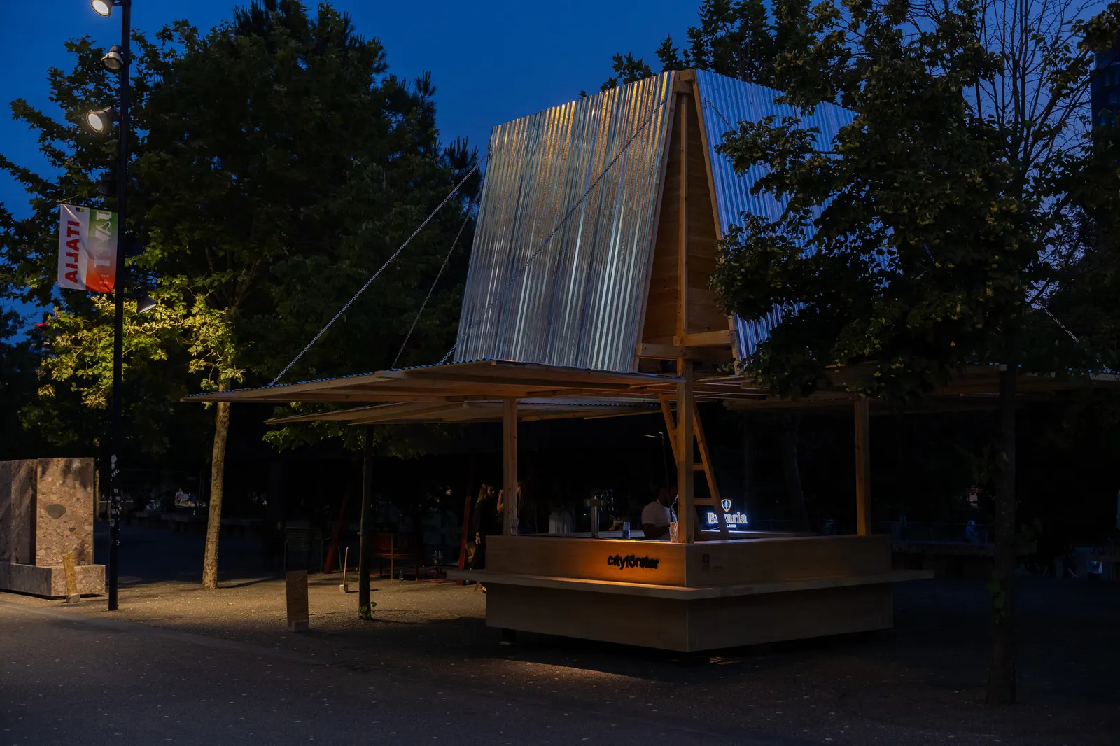 The Kiosk / CITYFÖRSTER — компактный сезонный павильон в Дерми