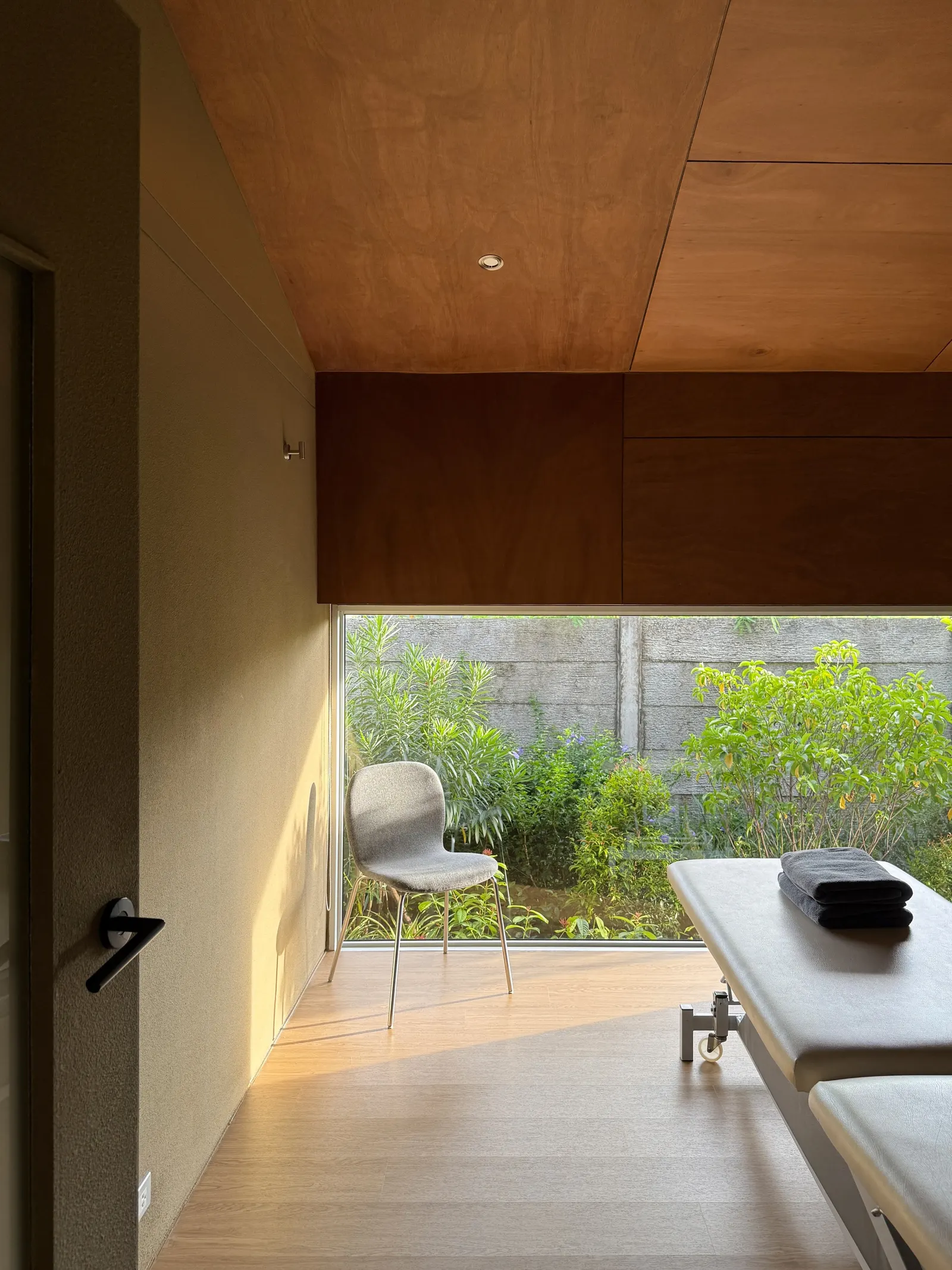La Balance Clinic / Only Human