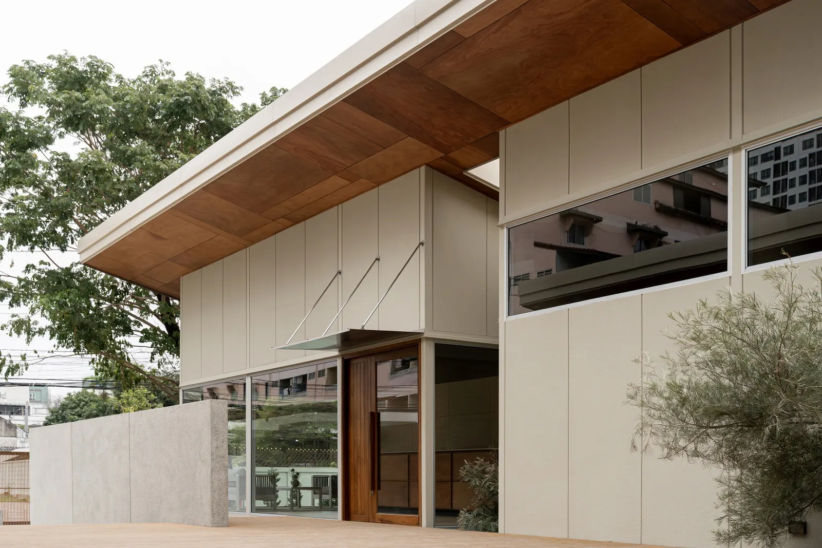 La Balance Clinic / Only Human