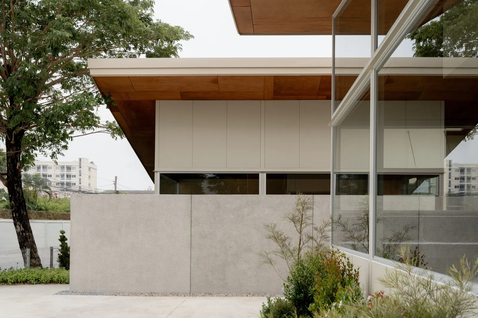 La Balance Clinic / Only Human