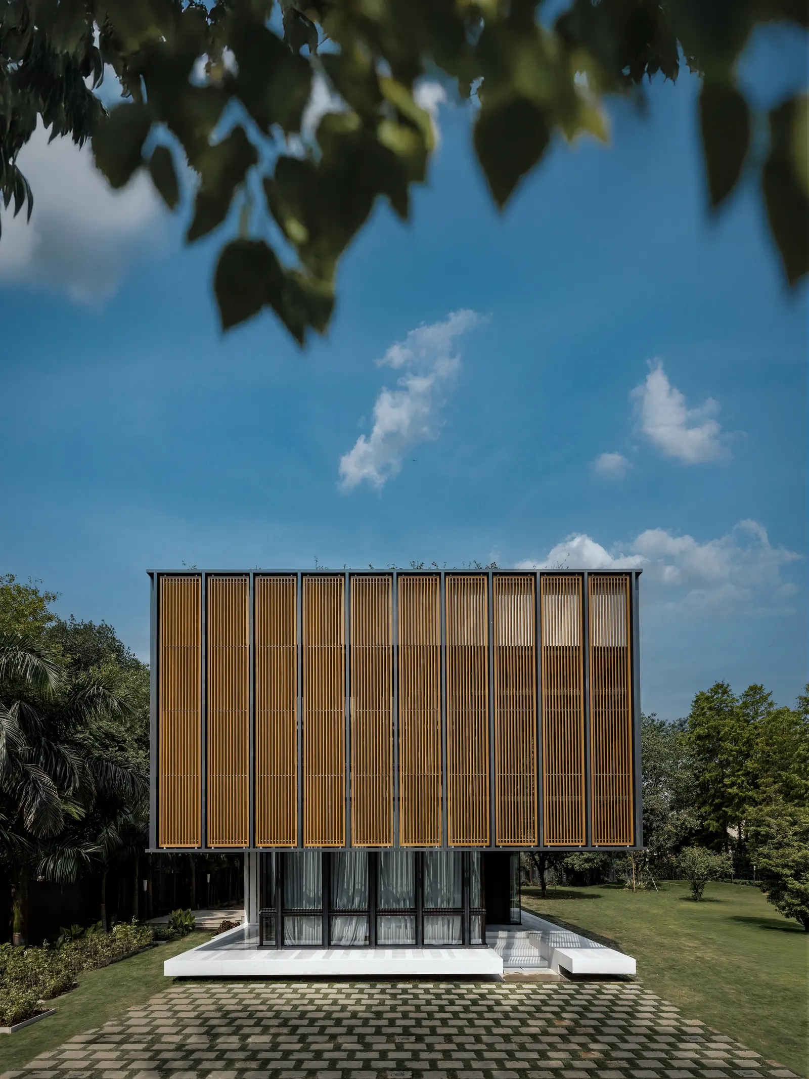 Lighthouse Residence / Architecture Discipline в Нью-Дели: дом, где свет и воздух формируют пространство
