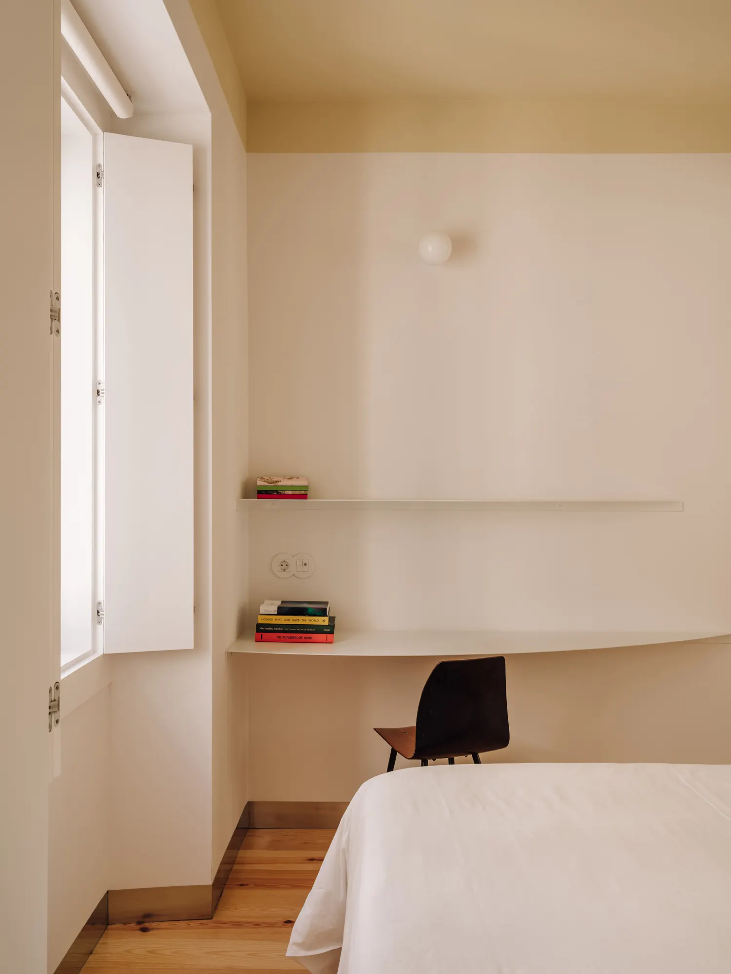 LILAC / BUREAU — реновация квартиры в Лиссабоне площадью 44 м²