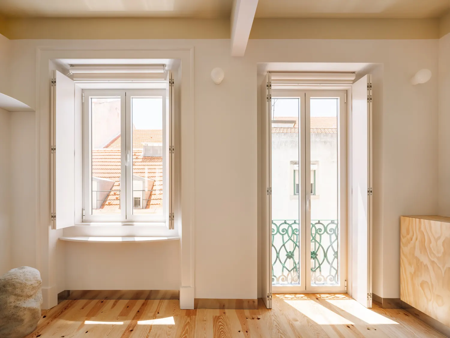 LILAC / BUREAU — реновация квартиры в Лиссабоне площадью 44 м²