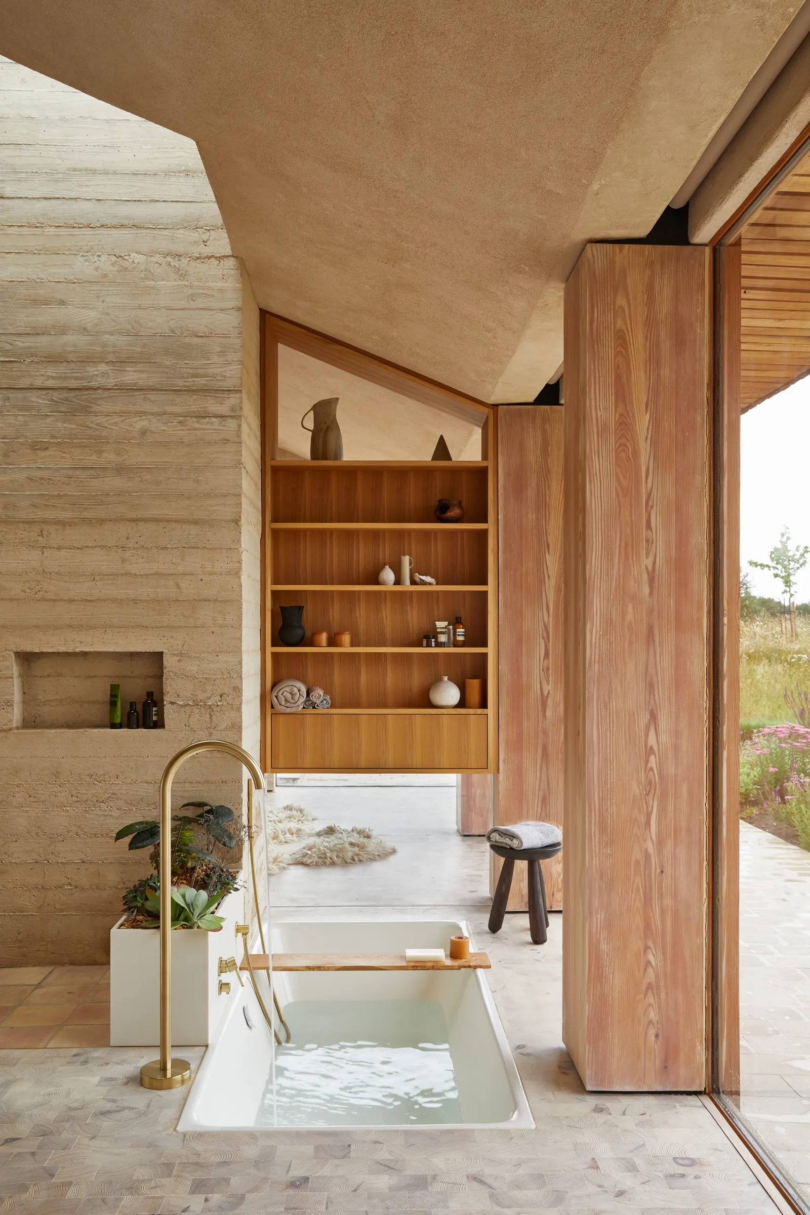 The Makers Barn Residence / HUTCH design: переосмысление бывшего птичника на сельской окраине Лондона