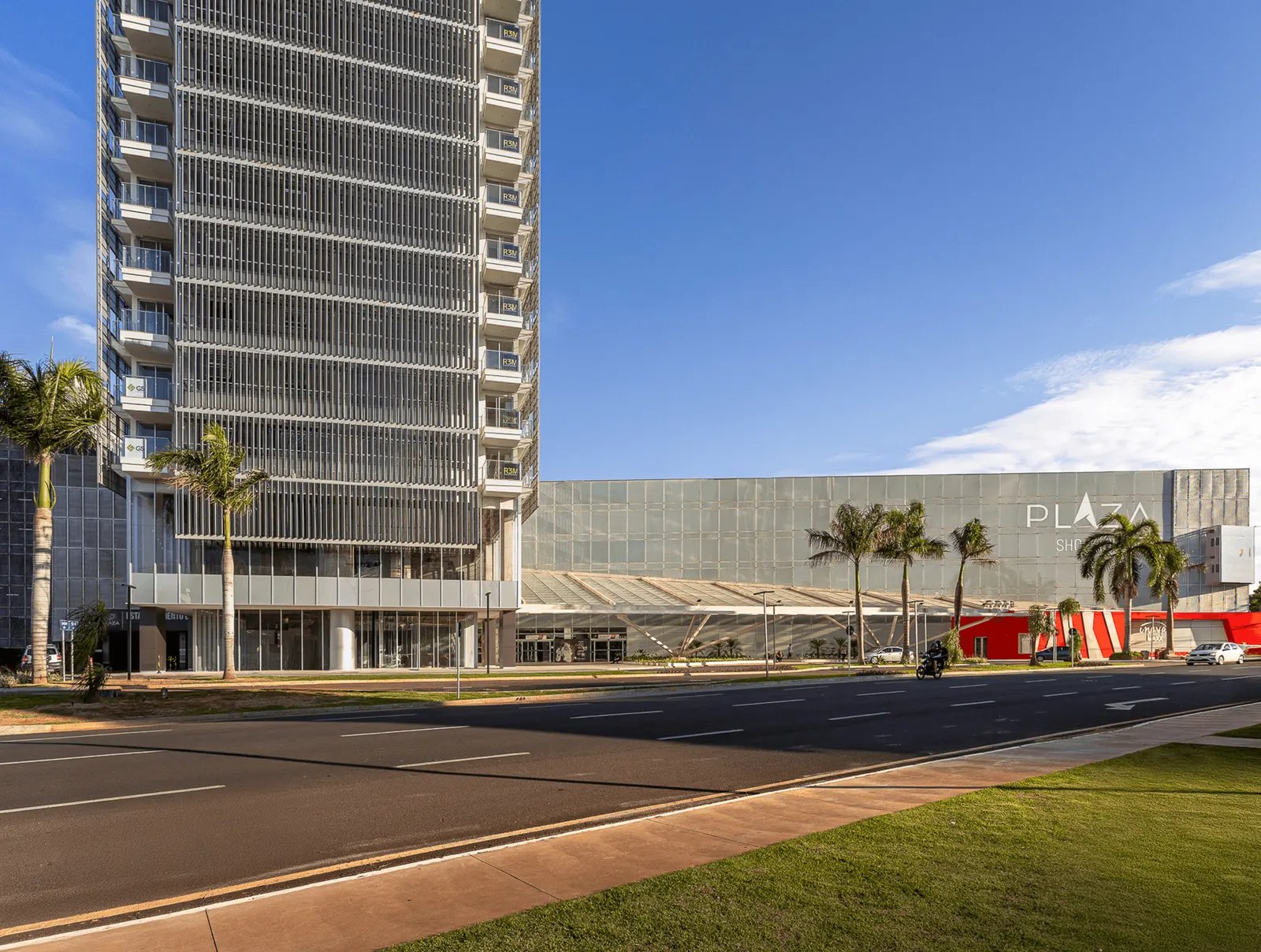 Plaza Corporate — North Tower / Biselli Katchborian Arquitetos