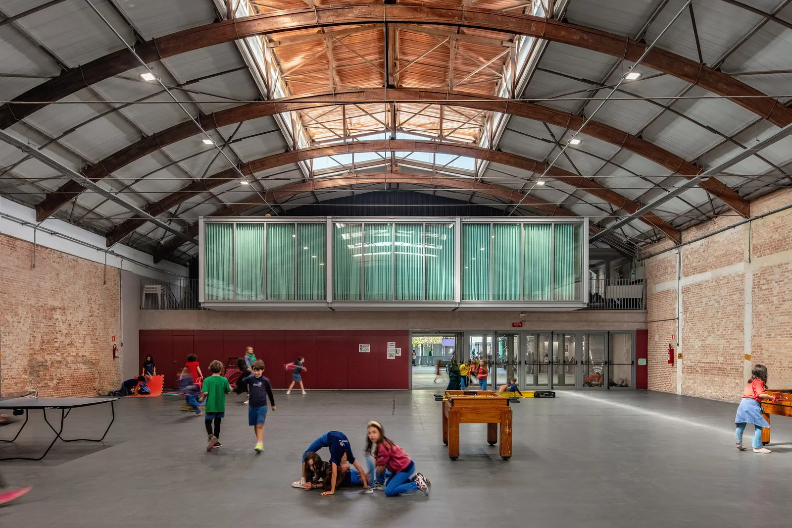 Beacon School High School / Andrade Morettin Arquitetos Associados + Guido Otero Arquitetura + Ricardo Gusmão Arquitetos