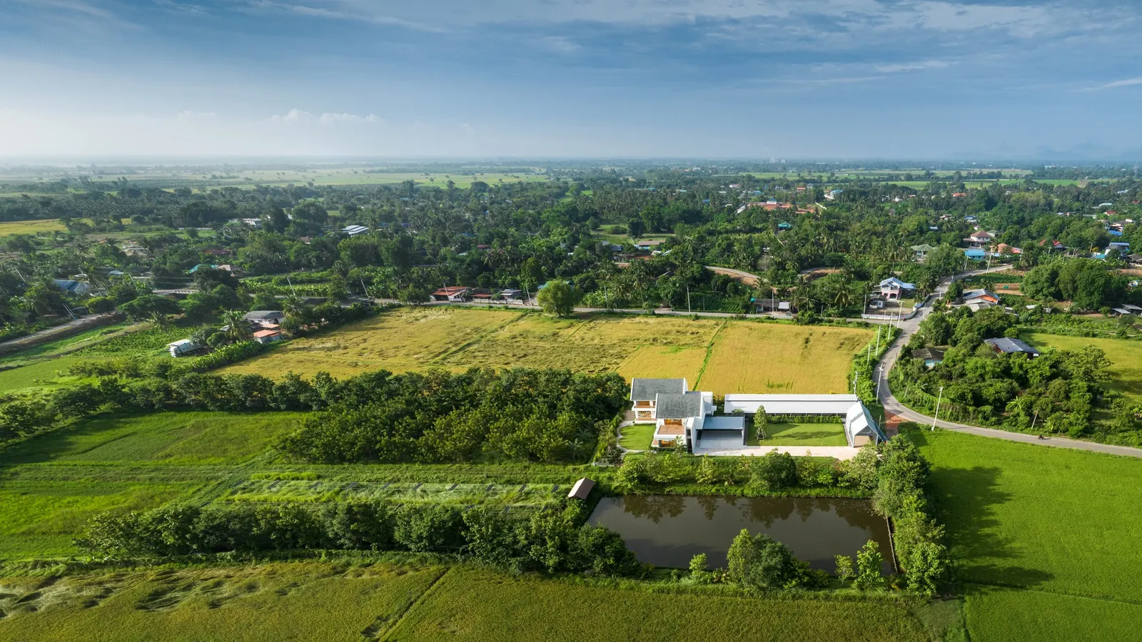 PIN’N PAN House / ForX Design Studio