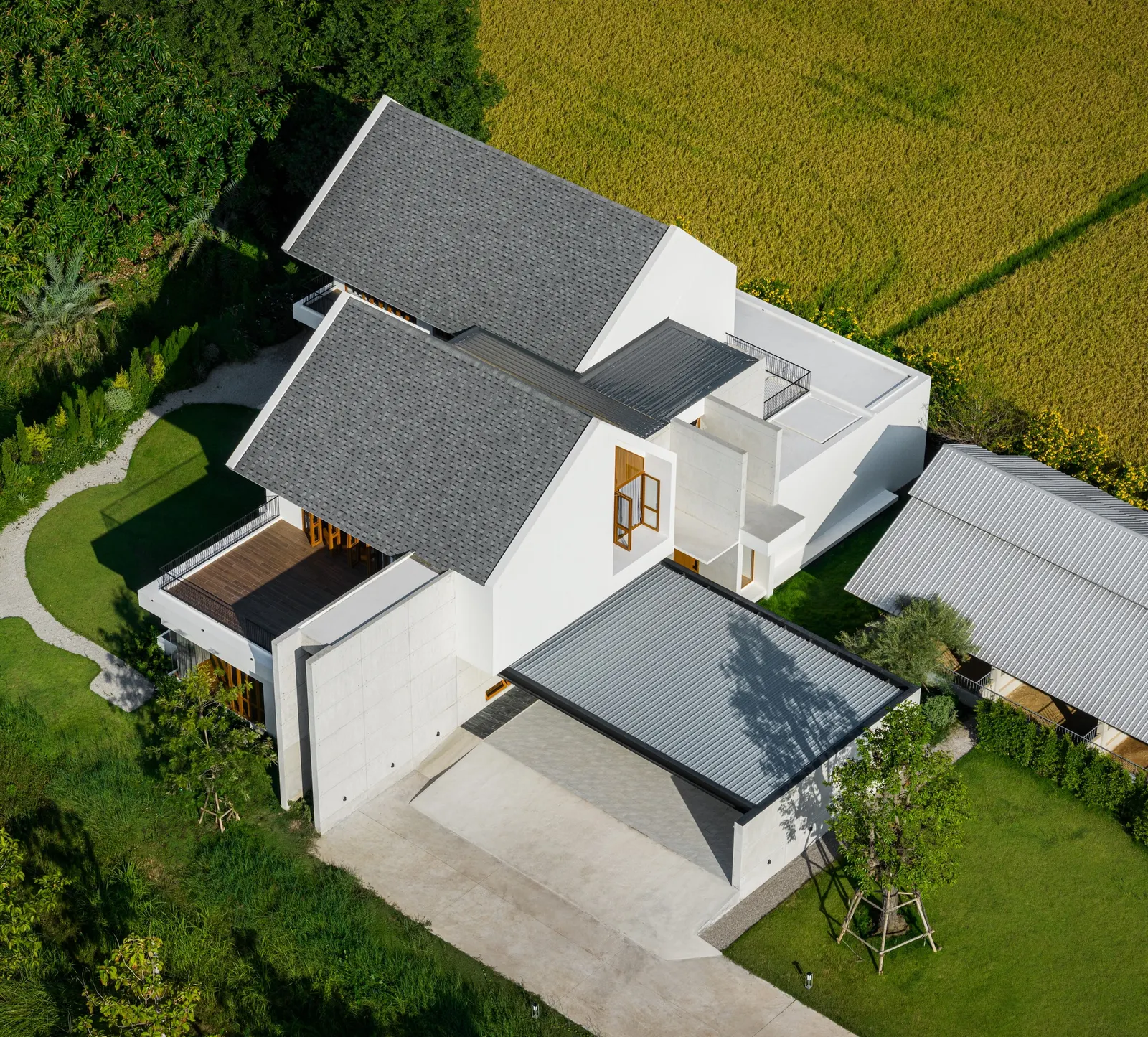 PIN’N PAN House / ForX Design Studio