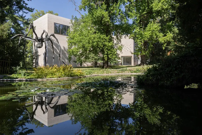 Расширение Fondation Beyeler Питера Цумтора начинает открываться публике