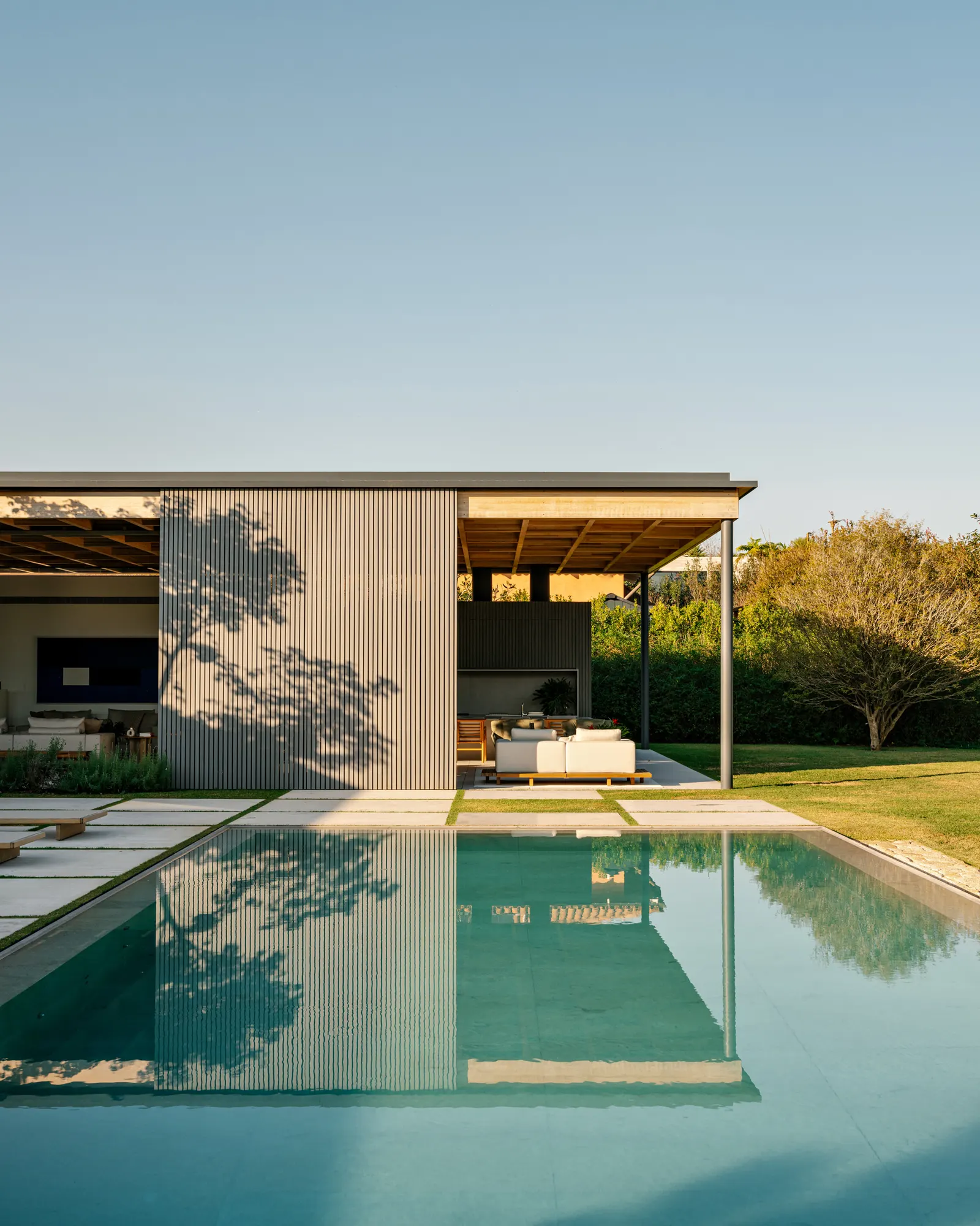 MRD Residence / Jacobsen Arquitetura
