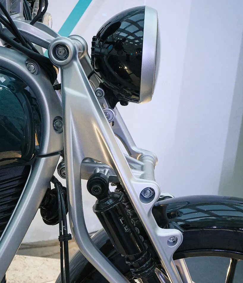 Royal Enfield представила Flying Flea C6: электромотоцикл для городской мобильности