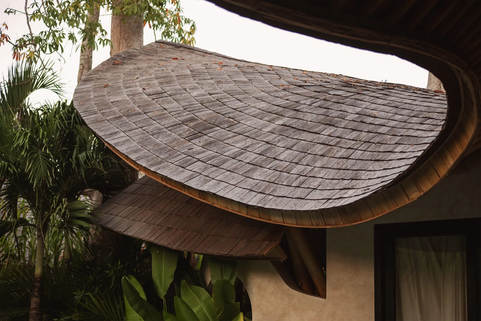 Kaymana Earth Villa / Pablo Luna Studio